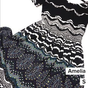 Amelia dress with zipper and pockets